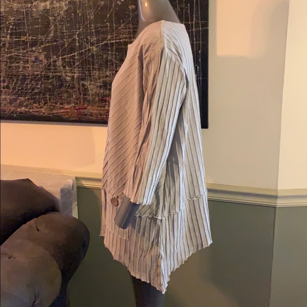 Focus Ribbed Pocket Tunic - Picture 5 of 10